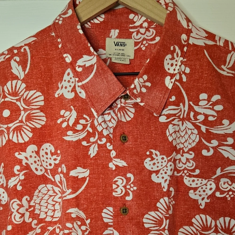 Vans Men's Red and White Hawaiian Floral Shirt - Picture 4 of 5